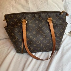 Authentic Louis Vuitton Tote